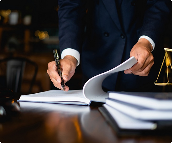 Avocat en droit des sociétés et des affaires